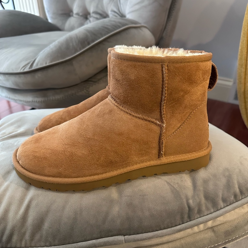 Ugg Classic Mini Boots - Picture 2 of 9